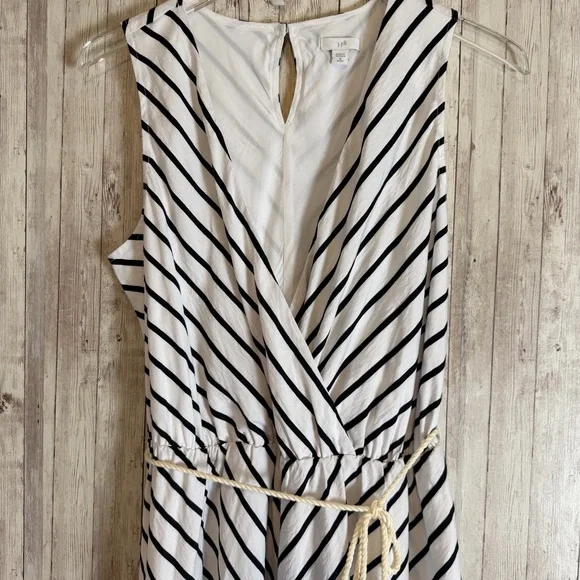 J. Jill Heather V-Neck Striped Tasseled Rope Viscose Dress - Picture 3 of 9